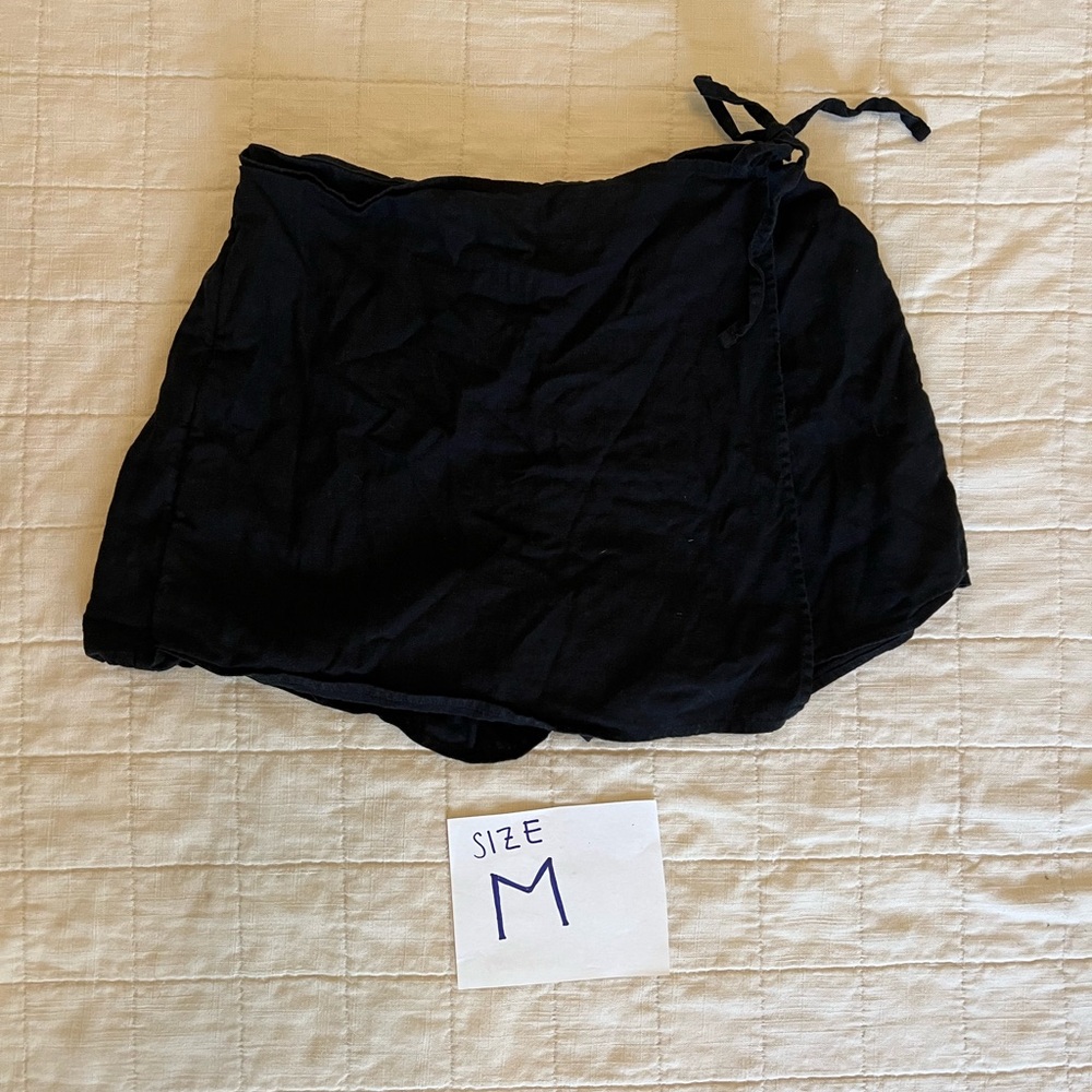 Old Navy Black Mini Skort